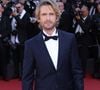 À 13 ans, Philippe Lacheau commence alors à réclamer un objet qui lui permettrait de passer derrière la caméra : un caméscope. 

Philippe Lacheau - Montée des marches du film « Karma » lors du 79ème Festival International du Film de Cannes, le 16 mai 2026. © Denis Guignebourg / Bestimage
