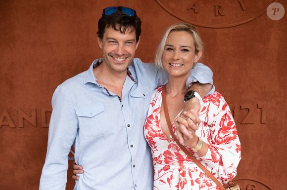 Mère de quatre enfants, fruits de ses amours avec son mari Bertrand Lacherie, Elodie Gossuin est particulièrement touchée par les combats de l'UNICEF.

Elodie Gossuin et son mari Bertrand Lacherie assistent aux Internationaux de France 2021 à Roland Garros le 12 juin 2021 à Paris, France. Photo by Laurent Zabulon/ABACAPRESS.COM