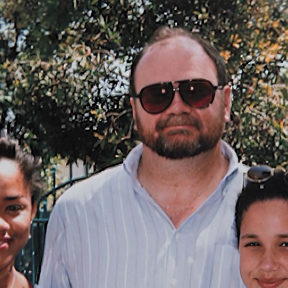 Doria Ragland, Thomas Markle et Meghan Markle - Images du documentaire Netflix "Harry & Meghan" - 2022. La série comporte six parties et couvre la relation du couple depuis leurs premières fréquentations jusqu'à leur décision de prendre du recul en tant que membres actifs de la famille royale britannique et leurs activités ultérieures.