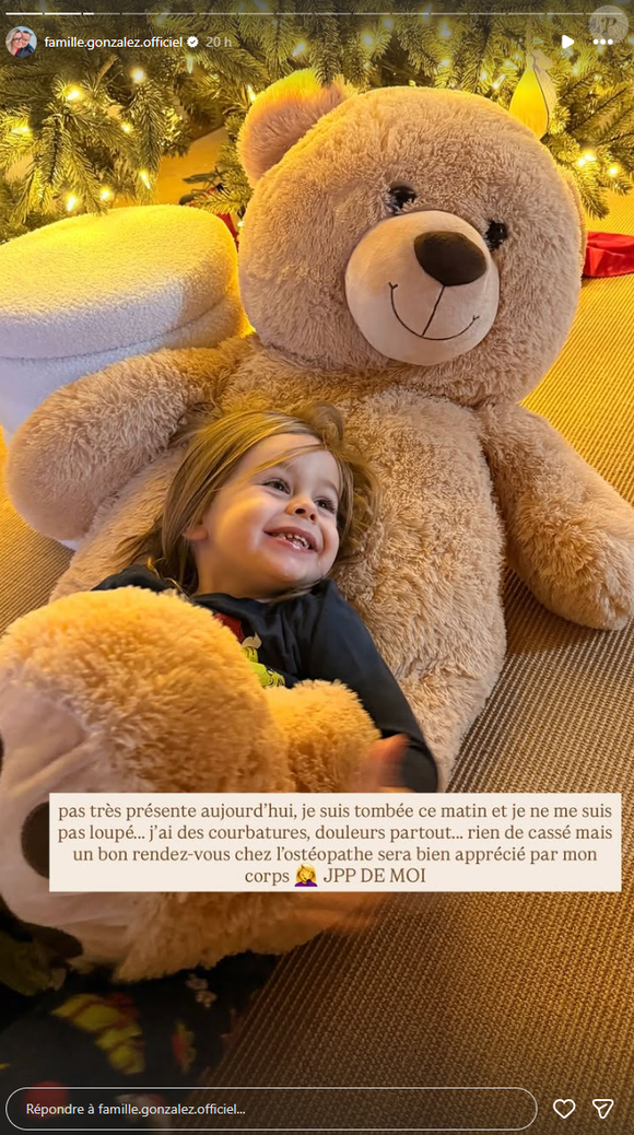 Et il y a une bonne raison à cela : elle a chuté.

Mélanie Gonzalez (Familles nombreuses) annonce être tombée, sur Instagram le 8 décembre 2025.