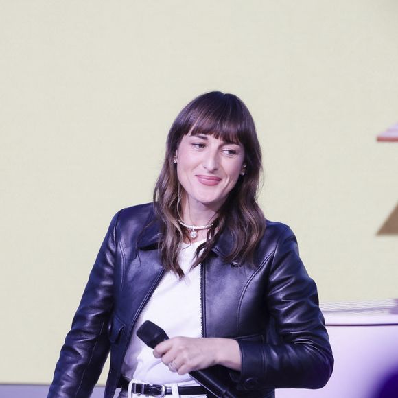 Exclusif - Juliette Armanet - Plateau de l'émission "C à vous" lors du 78ème Festival International du Film de Cannes le 14 mai 2025. © Jack Tribeca / Bestimage