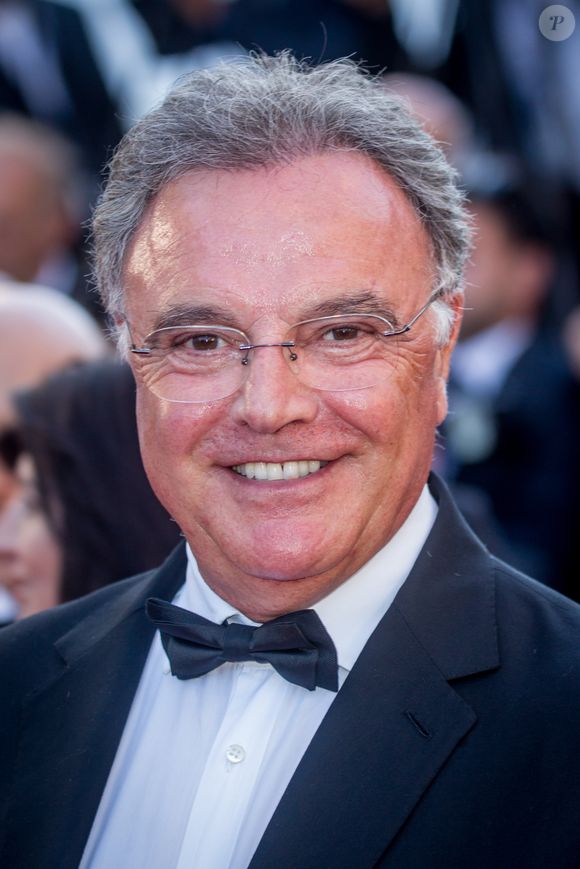 Alain Afflelou - Montée des marches du film "Mal de pierres" lors du 69ème Festival International du Film de Cannes. Le 15 mai 2016. © Borde-Jacovides-Moreau/Bestimage