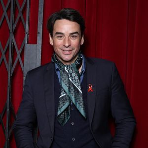 Julian Bugier - Photocall de la soirée de lancement du "Sidaction" au théâtre Edouard VII à Paris le 4 mars 2024. © Denis Guignebourg/Bestimage