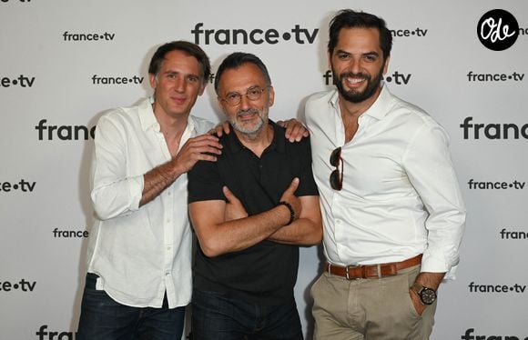 Raphaël de Casabianca, Frederic Lopez et au photocall pour la conférence de presse de rentrée de France TV à la Grande Halle de la Villette à Paris, France, le 6 juillet 2022. © Coadic Guirec/Bestimage