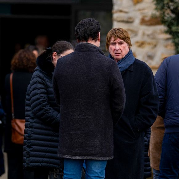 Bernard Sauvat aux obsèques du chanteur Herbert Léonard au crématorium de Saint-Fargeau-Ponthierry, France, le 12 mars 2025. © Bestimage