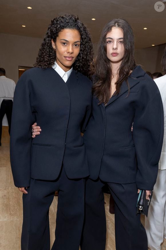 Malgré la rupture de Tina et de Vincent, les deux femmes sont restées proches

Tina Kunakey, Deva Cassel - Remise de la médaille du "Chevalier de l'Ordre des Arts et des Lettres" au créateur Simon Porte Jacquemus des mains de la rédactrice de l'édition américaine de Vogue Anna Wintour au siège de la marque Jacquemus à Paris, France, le 2 mars 2024, en marge de la mode femme automne / hiver 2024-2025 lors de la Fashion Week de Paris (PFW). © Olivier Borde/Bestimage