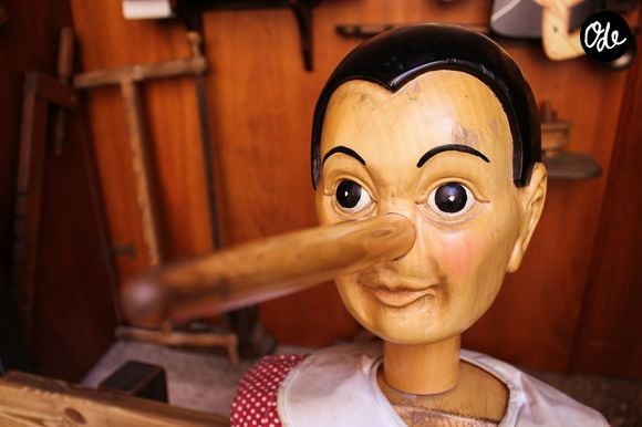 Minimiser les faits ou changer de version permet au menteur de fuir ses responsabilités et ses contradictions.

Photo prise par Jametlene Reskp / Unsplash