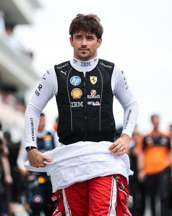 Charles Leclerc a investi dans un nouveau yacht de la marque Riva. 

Charles Leclerc à la Scuderia Ferrari SF-26, portrait lors du Formula 1 Miami Grand Prix 2026, 4ème manche du Championnat du Monde de Formule 1 2026 du 1er au 3 mai 2026 sur le Miami International Autodrome, à Miami Gardens. © DPPI / PsnewZ / Bestimage