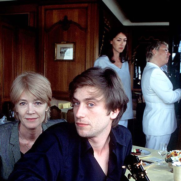 Françoise Hardy et son fils Thomas Dutronc - Les amis d'Henri Salvador à la Tour d'argent à Paris JOKER / BESTIMAGE