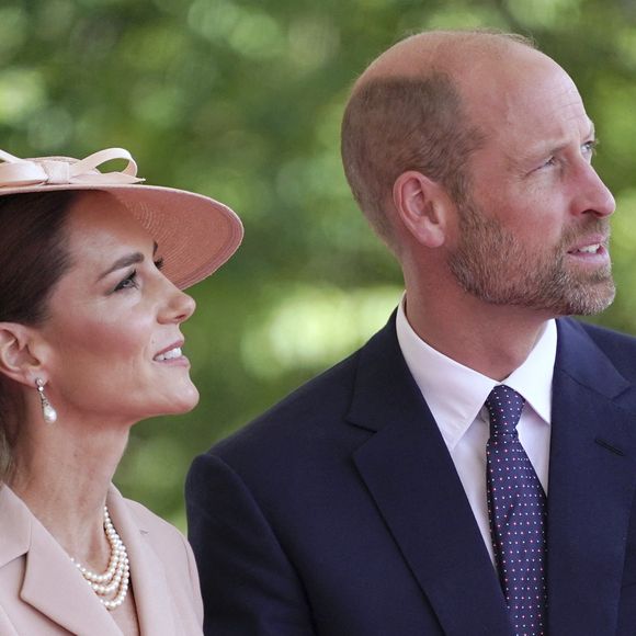 Le roi Charles III d'Angleterre et la reine consort Camilla accueillent le président Emmanuel Macron et sa femme Brigitte Macron au château de Windsor le 8 juillet 2025.

© Alberto Pezzali / Pool / Julien Burton via Bestimage