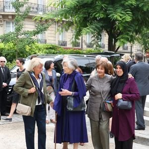 Exclusif - Elisabeth Gagarine et sa soeur  Macha Meril aux obsèques de leur soeur la princesse Hélène Gagarine en la cathédrale Saint-Alexandre-Nevsky, à Paris, France, le 20 août 2025. © Denis Guignebourg/Bestimage