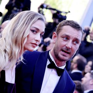 Béatrice Borromeo a révélé qu’elle attendait son troisième enfant avec Pierre Casiraghi. 


Beatrice Borromeo et son mari Pierre Casiraghi - Montée des marches du film « Le comte de Monte-Cristo » lors du 77ème Festival International du Film de Cannes, au Palais des Festivals à Cannes
© Jacovides-Moreau / Bestimage