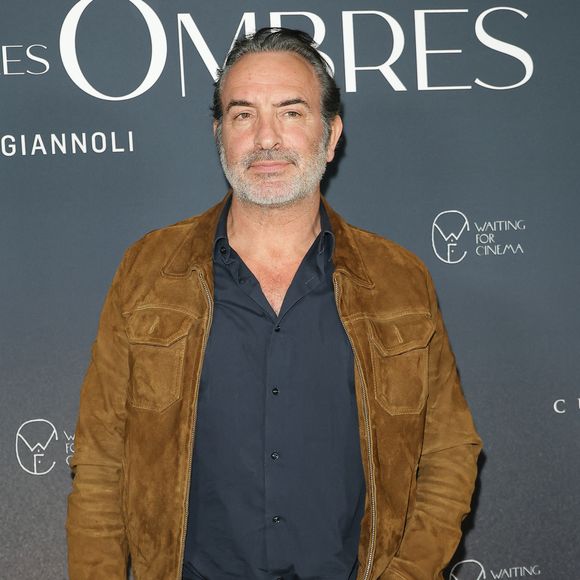 Jean Dujardin - Avant-première du film "Les rayons et les ombres au cinéma Pathé Wepler à Paris le 17 mars 2026. © Coadic Guirec/Bestimage