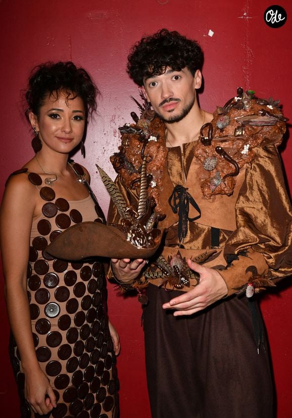 Marghe et Christophe Licata - Backstage lors du défilé d'ouverture du salon du chocolat 2022 à Paris porte de Versailles le 27 octobre 2022.
© Veeren / Pierre Perusseau / Bestimage