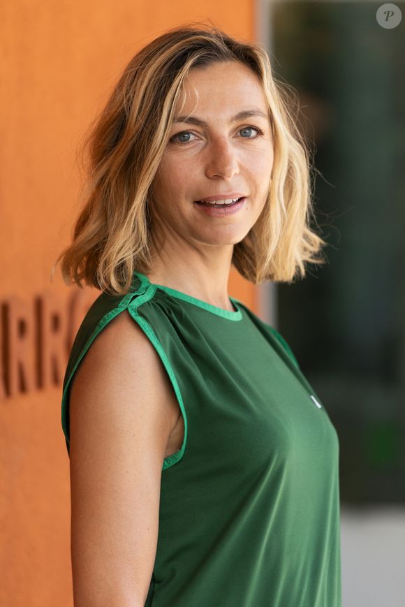 Amélie Etasse au village lors des Internationaux de France de Tennis de Roland Garros 2025. Paris, le 30 mai 2025. 
© Moreau / Jacovides / Bestimage