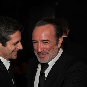 Jean Dujardin a en effet pris la pose devant les photographes, vêtu d'un impeccable smoking noir.

Jean Dujardin lors de la 51e cérémonie des César du cinéma qui s'est tenue à l'Olympia le 26 février 2026, à Paris, France. Photo par Nasser Berzane/ABACAPRESS.COM
