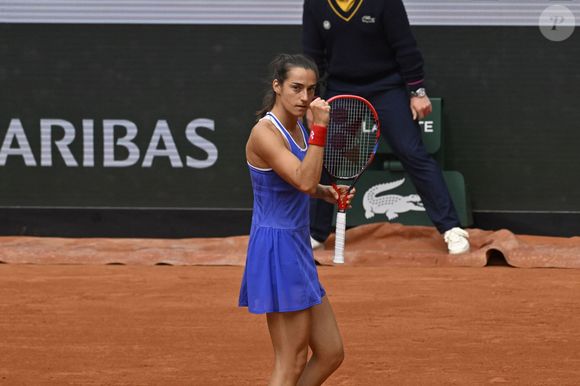 La Française Caroline Garcia battue par l'Américaine B.Pera (6-4, 6-4) lors des Internationaux de France de Tennis de Roland Garros 2025, le 26 mai 2025. 
© Chryslene Caillaud / PsnewZ / Bestimage