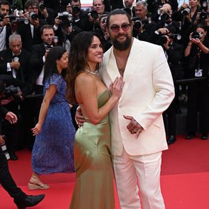 Adria Arjona et Jason Momoa assistent à la première de Highest 2 Lowest au 78ème Festival de Cannes à Cannes, France. Date de la photo : lundi 19 mai 2025. Doug Peters/PA Wire