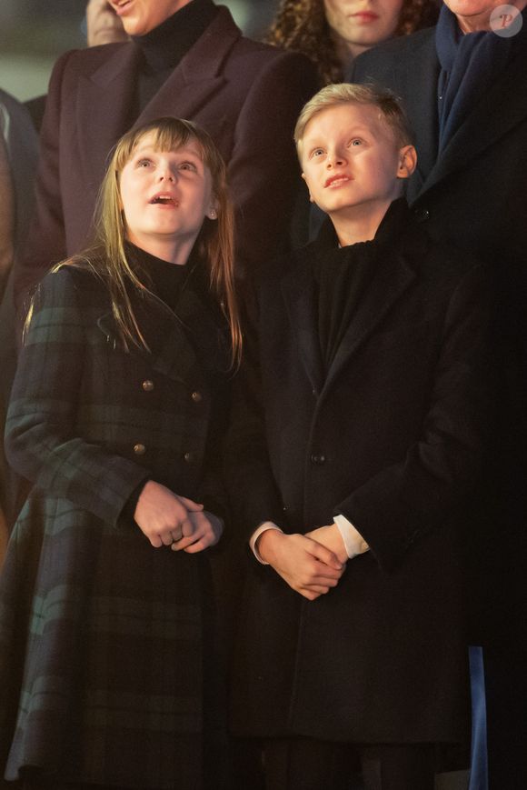 Le prince Jacques de Monaco, marquis des Baux, La princesse Gabriella de Monaco, comtesse de Carladès - La famille princière de Monaco lors de l'embrasement de la barque dans le cadre des célébrations de la Sainte-Dévote, Sainte Patronne de Monaco le 26 janvier 2024.

© Olivier Huitel / Pool Monaco / Bestimage