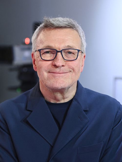 Qui va remplacer Laurent Ruquier sur T18 ? On a enfin la réponse, son successeur accepte le challenge "avec joie" !