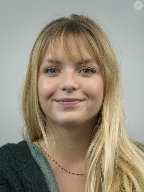 "C’est la production qui m’a appelée pour me parler de l’intrigue autour de cette maladie et on m’a dit qu’ils aimeraient beaucoup qu’il y ait un enfant auprès d’Alex, que ça leur manquait et que le personnage de Judith serait intéressant à ramener à ce moment-là."

Alice Varela - Rencontre avec des acteurs lors du festival "Les hérault du cinéma et de la télévision" au Cap d'Agde. Le 21 septembre 2020
© Sandrine Thesillat / Panoramic / Bestimage