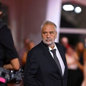 Luc Besson à la première de 'Father Joe' lors du 83ème Festival International du Film de Venise (Mostra), à Venise, Italie, le 6 septembre 2026. © Pierre Perusseau/Bestimage