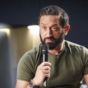 Cyril Hanouna, sur le plateau de TBT9 présenté par C.Hanouna, et diffusé en direct sur W9, Paris, France, le 09 octobre 2025. © Jack Tribeca / Bestimage