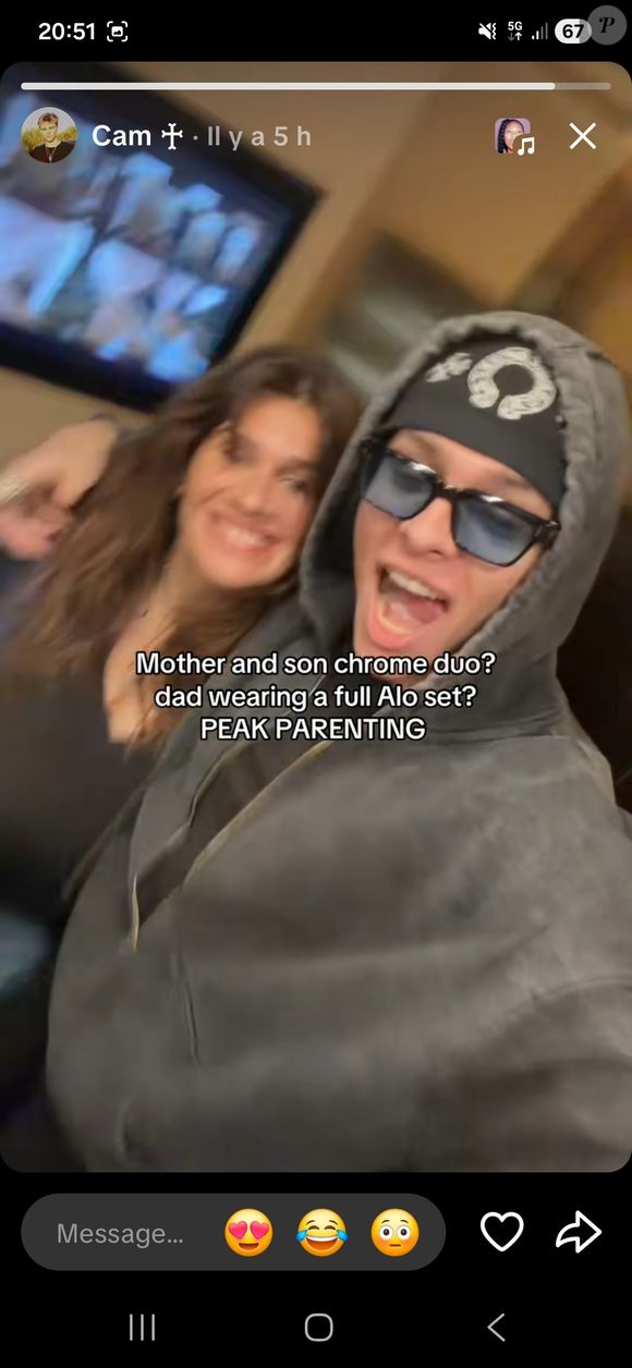Samedi 14 février, sur TikTok, le benjamin de la famille a partagé une courte vidéo sur laquelle il apparaît avec ses parents

Cameron Smet avec ses parents David Hallyday et Alexandra Pastor le 14 février 2026.