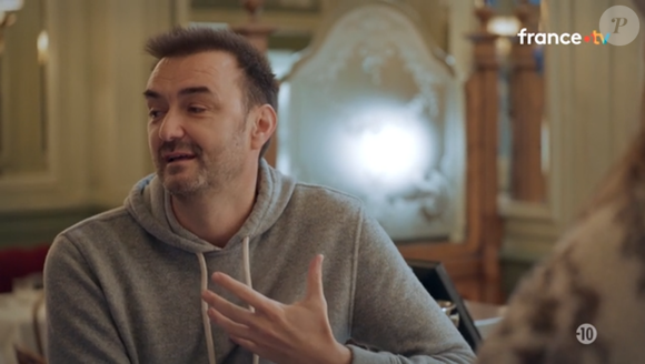 Cyril Lignac ému dans Rendez-vous en terre inconnue, capture d'écran France Télévisions
