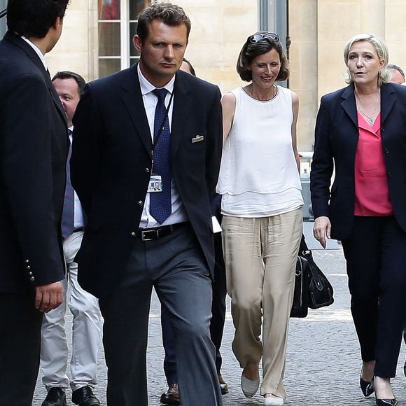 Marine Le Pen, Gilbert Collard et Louis Alliot lors de la rentrée parlementaire des nouveaux députés à l'Assemblée nationale à Paris, le 21 juin 2017. © Stéphane Lemouton/Bestimage