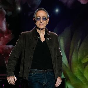 Alain Chamfort - Backstage - Enregistrement de l'émission "La Boîte à Secrets N°20" dans les studios de la Cité du Cinéma à Saint-Denis, présentée par F.Bollaert et diffusée le 10 janvier sur France 3
© Christophe Clovis / Bestimage