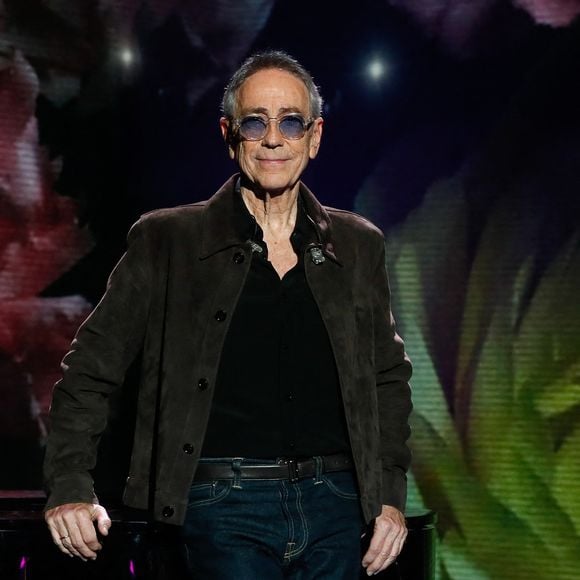 Alain Chamfort - Backstage - Enregistrement de l'émission "La Boîte à Secrets N°20" dans les studios de la Cité du Cinéma à Saint-Denis, présentée par F.Bollaert et diffusée le 10 janvier sur France 3
© Christophe Clovis / Bestimage