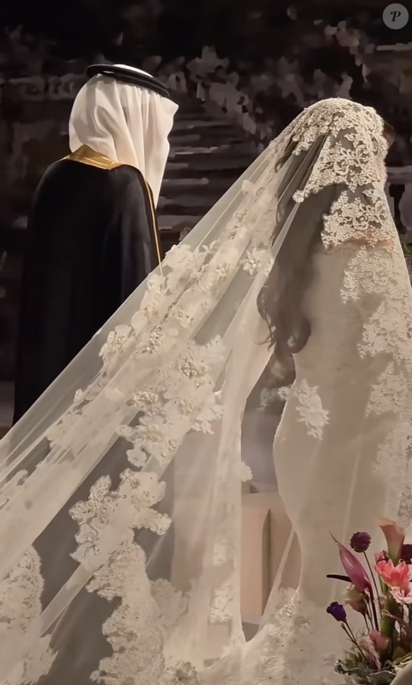 La princesse Nouf porte une robe Dolce & Gabbana pour son mariage avec le prince Nawaf ben Fahad Al Faisal Al Farhan via Instagram @arabianroyalagency