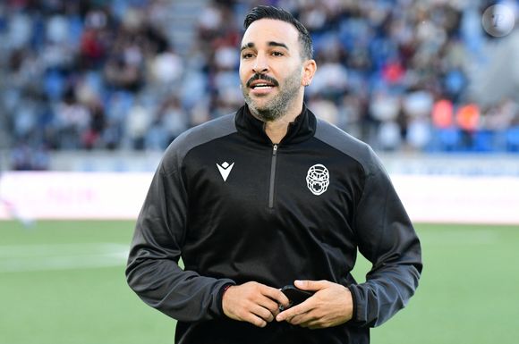 Adil Rami - Célébrités lors du match de gala caritatif entre l’équipe de Nico Capone et celle de Redouane Bougheraba au profit des fondations Théodora et Terres d’espoir en faveur des enfants hospitalisés et des personnes en difficulté au stade de la Tuiliere  à Lausanne en Suisse le 6 Septembre 2025. © Romain Doucelin/Bestimage