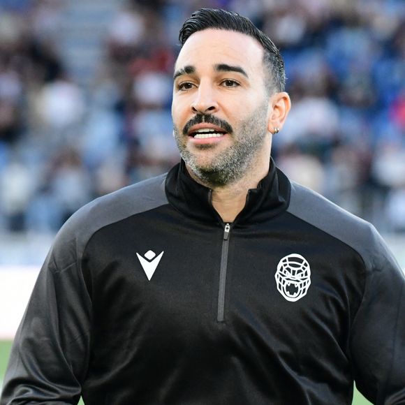 Adil Rami - Célébrités lors du match de gala caritatif entre l’équipe de Nico Capone et celle de Redouane Bougheraba au profit des fondations Théodora et Terres d’espoir en faveur des enfants hospitalisés et des personnes en difficulté au stade de la Tuiliere  à Lausanne en Suisse le 6 Septembre 2025. © Romain Doucelin/Bestimage