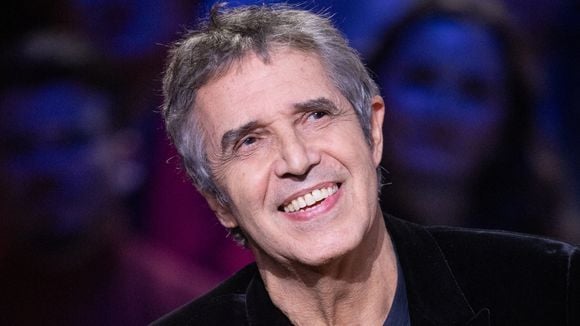 "C’est la moindre des choses" : Julien Clerc explique pourquoi il a choisi de rester proche des femmes qui ont partagé sa vie