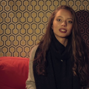 Chaque vendredi, une vingtaine d’écoliers de 5 à 10 ans profitent de cet environnement unique pour apprendre et s’épanouir.

La jolie Sasha Bogdanov, fille d'Igor Bogdanov, dans la vidéo de lancement de son crowdfounding.