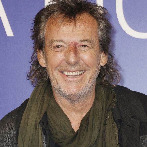 Jean-Luc Reichmann au photocall de la projection du téléfilm "Cat's Eyes" lors de la 26ème Edition du Festival de la Fiction de La Rochelle, le 12 septembre 2024. 

Photo : Christophe Aubert / Bestimage