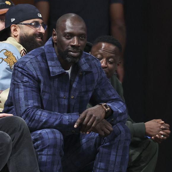 Omar Sy - Personnalités au match de Basket Ball : Paris affronte Monaco (94-99) en ligue Betclic Elite à l'Adidas Arena à Paris le 12 octobre 2025

© Michtof / PsnewZ / Bestimage