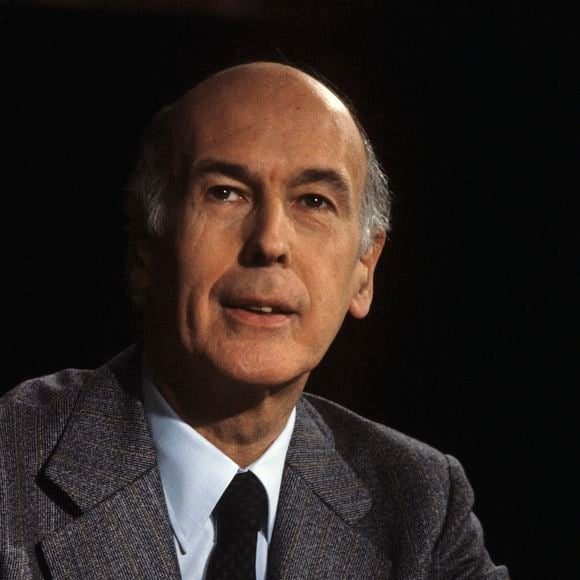 Archives - En France,  Valéry Giscard d'Estaing sur un plateau en mai 1981. @Michel CROIZARD via Bestimage