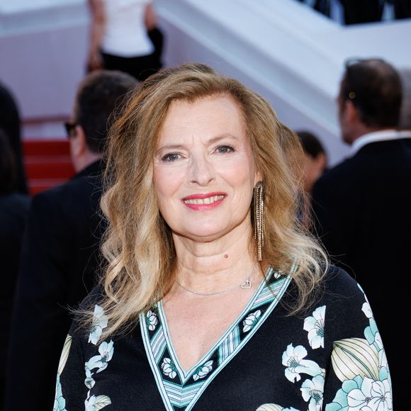 Lorsqu’elle ne vit pas à 100 à l’heure dans l’agitation parisienne, Valérie Trierweiler n’hésite pas à s’accorder une petite pause loin de la capitale.

Valérie Trierweiler - Montée des marches du film " Dossier 137 " lors du 78ème Festival International du Film de Cannes, au Palais des Festivals à Cannes. 
© Jacovides-Moreau / Bestimage