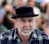 Dans une interview accordée à la Tribune Dimanche en octobre 2024, l'ancien footballeur a parlé de sa vie quotidienne en famille.


Eric Cantona au photocall du film "Les Matins Merveilleux" lors du 79ème Festival International du Film de Cannes, France, le 16 mai 2026. © Jacovides-Moreau/bestimage
