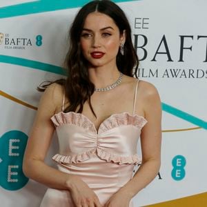 Ana De Armas au photocall de la 76e cérémonie des British Academy Film Awards (BAFTA) au Royal Albert Hall à Londres, le 19 février 2023. Backgrid UK/ Bestimage