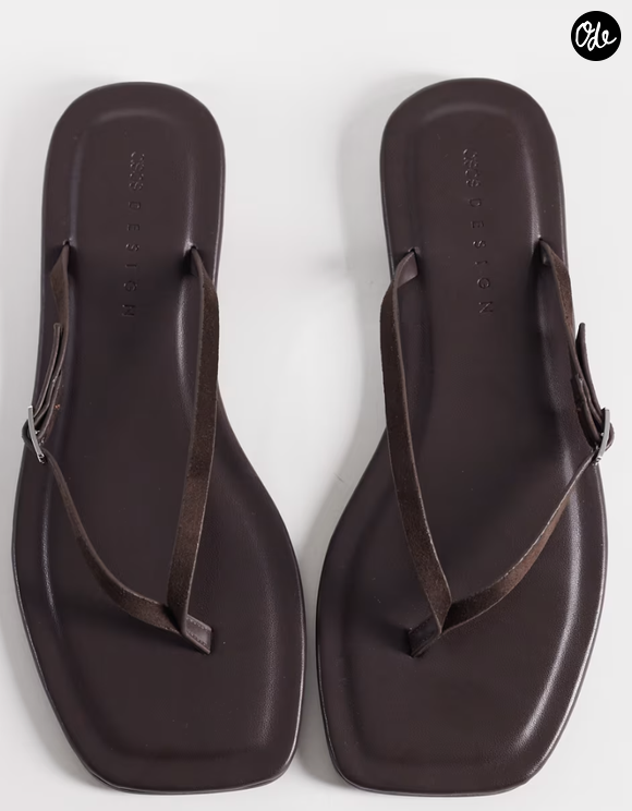 ASOS DESIGN - Fitz - Sandales à entre-doigts - Chocolat