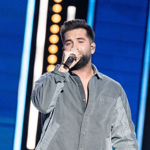 Kendji Girac chantent lors du Téléthon 2024, à Saint Denis, près de Paris, France, le 30 novembre 2024. Photo par Alexis Jumeau/ABACAPRESS.COM