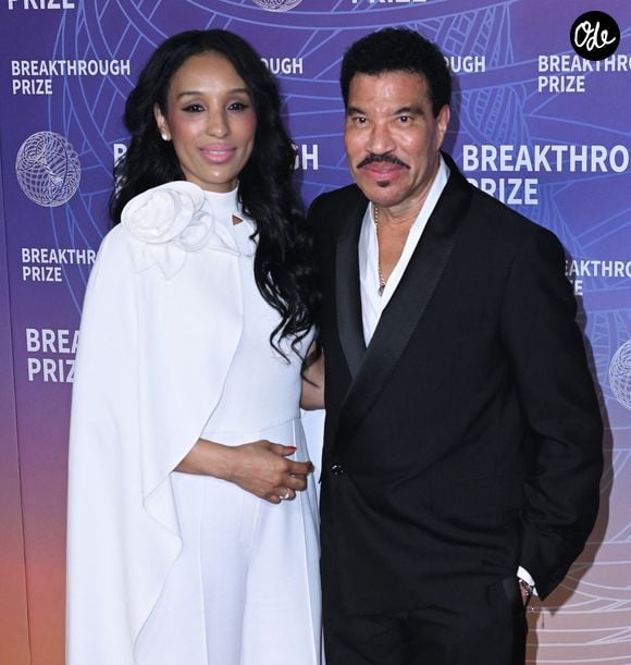 Lionel Richie et sa compagne Lisa Parigi - Photocall de la 12éme cérémonie de remise des prix Breakthrough à Los Angeles le 18 février 2026. Broadimage / Bestimage