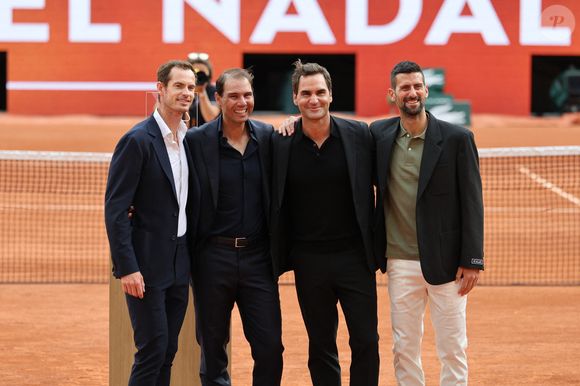 Andy Murray, Roger Federer, Rafael Nadal et Novak Djokovic - Hommage à Rafael Nadal lors des Internationaux de France de Tennis de Roland Garros 2025, sur le court Philippe-Chatrier au Complexe Roland-Garros à Paris, France, le 25 mai 2025. © Jean-Charles Caslot/Pool FFT/Bestimage