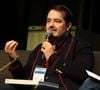 Il conseille aussi de laisser mariner la viande le plus longtemps possible.

Jean-François Piège au 20ème Festival du Livre gourmand au Théâtre de Périgueux, le 15 novembre 2025. ©Jean-Marc LHOMER/Bestimage.