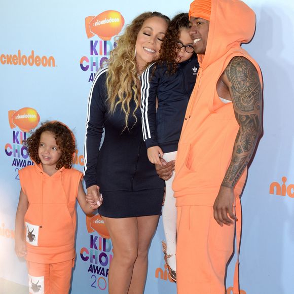 Quinze ans après leur naissance, les jumeaux sont proches de leurs deux parents.

Monroe Cannon, Nick Cannon, Moroccan Scott Cannon et Mariah Carey assistent aux Nickelodeon's 2017 Kids' Choice Awards au USC Galen Center le 11 mars 2017 à Los Angeles, Californie. Photo by Lionel Hahn/ABACAUSA.COM