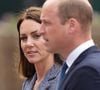 Mais dernièrement, le futur roi d'Angleterre a intrigué l'ensemble de la presse britannique...
Le prince William et Catherine Kate Middleton assistent à l'ouverture officielle du mémorial Glade of Light à Manchester le 10 mai 2022. (Julien Burton / Bestimage).